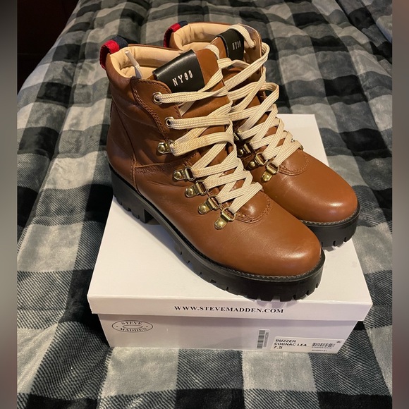 Steve Madden Boots - Picture 3 of 9